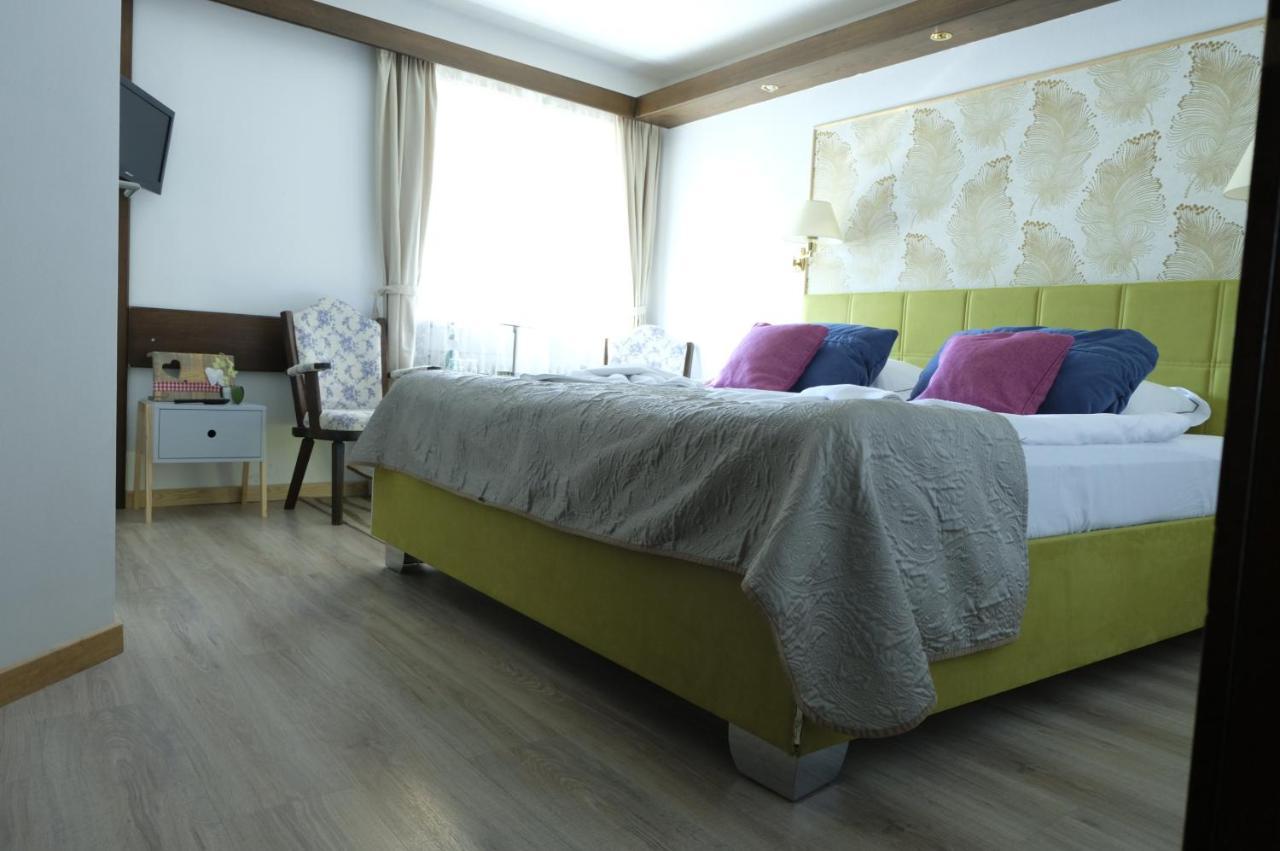 Hotel-Restaurant Zum Hirschhaus Inklusiv Chiemgaukarte 鲁波尔丁 外观 照片