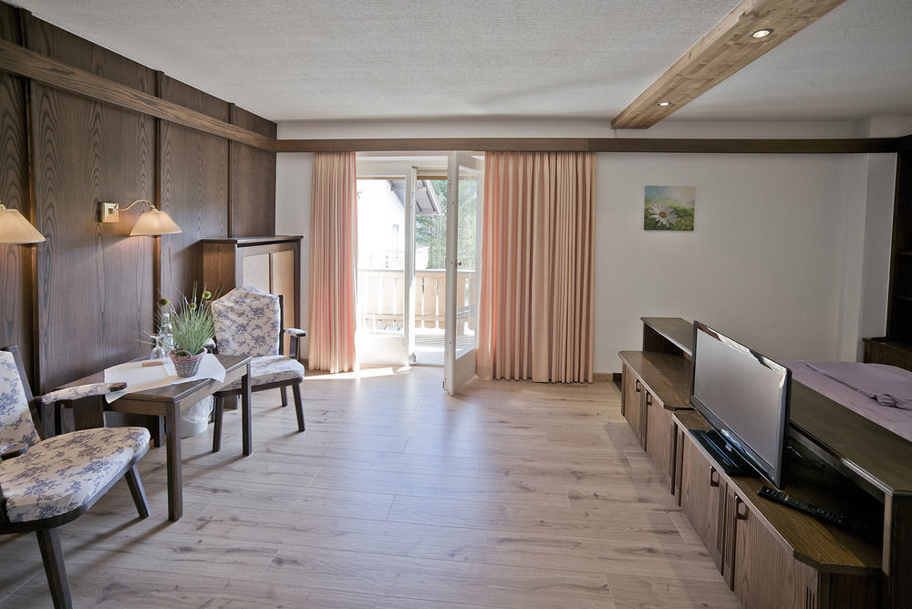 Hotel-Restaurant Zum Hirschhaus Inklusiv Chiemgaukarte 鲁波尔丁 外观 照片